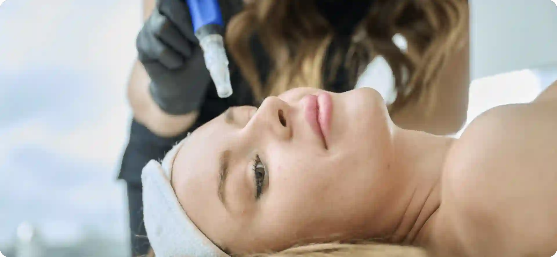 How Do Microneedles Trigger New Collagen and Elastin in Loose Skin Wembley Park?